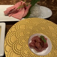 飛騨牛一頭家 馬喰一代 銀座 - ユッケと刺身