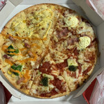 ピザハット - 料理写真:テイスティ4のMサイズ 生地はスペシャルクリスピー