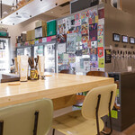 Yellow Ape Craft The Bottle Shop&The Kitchen - 店内カウンター席