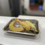 Tempura Dokoro Hirao - かぼちゃとさつまいもとピーマンが付きます。