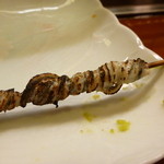 寿司処 博 - 2013, Apr　酒塩細魚の皮を炙ったの