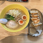 Mem Pachi - 塩ラーメンと餃子