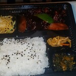横浜中華 華星 - 黒酢鶏弁当