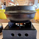 石焼ビビンパ - 「豆腐チゲ」を温めている固形燃料