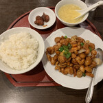 中華料理 華景園 - 鶏肉とカシューナッツ炒め定食