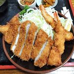 とんかつ　よしの - エビ・ロース定食（大盛）1,050円（キャベツ大盛サービス）