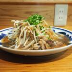 卓 - 豚もやし炒めその２