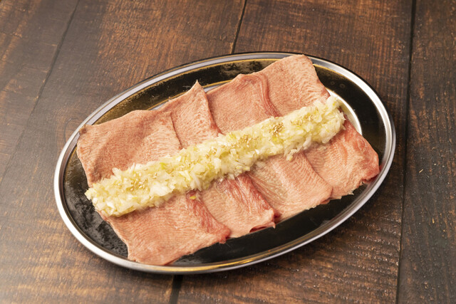 焼肉ホルモンもつ鍋しんちゃん 四ツ谷店