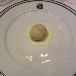 Terres de Truffes, Tokyo - 天使海老のサボイキャベツ包み ヴァンブランソースと海老塩