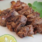 ステーキレストラン パポイヤ - 石垣牛スジ肉の串焼き