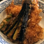 Wakehou Nenya Kuno Han - 分豊年屋　久の半　天丼は海老、イカ、野菜２