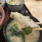 博多 太郎寿司 - あら汁も具沢山