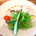 Cotton - ピッツァランチ（マルゲリータ）
サラダ、ドリンク、デザート付き
1320円