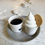 Walden Woods Kyoto - ソフトクリーム ホワイトとドリップコーヒー（ウォールデン ウルフブレンド）