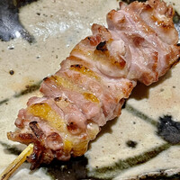 焼き鳥 峠 - 比内地鶏のせせりです　近火ですが強火ではなく時間をかけて焼き上げます
