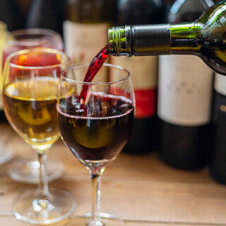 A wide variety of drinks including dry wine and divine bubbles! All-you-can-drink course (for drinks only) available
