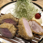 とんかつ ばんぶー - お肉は左からヒレカツ、厚切りロースカツと脂身