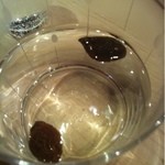 くろぎ - ばくだいを水に入れたところ