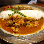 ホルモン焼き やまだ - ランチのあいがけカレー、ハンバーグトッピ