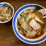 Niboshi Ra-Men Hokuei - 煮干したまり醤油と季節の炊き込みご飯
