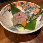 島宿　真里 - オリーブ牛　オリーブ茶葉の燻し焼き