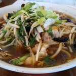 ラーメン元気 - 肉ニララーメンの醤油900円