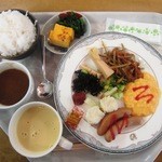 Kanazawa Hakuchou Ro Hoteru Sanraku - Ｍｙセレクトの「朝食バイキング」センスの無い盛り付け。。。
