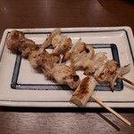 寿司・焼鳥・酒肴 すしの和 - 大山鶏ねぎま２１７円＋ヤゲン軟骨９６円