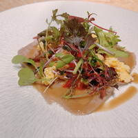 Le Beurre Noisette NAGOYA - 牛タンのカルパッチョ仕立て　赤ピーマンのピペラード　ミモザ風