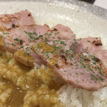 CoCo壱番屋 - 明宝ハムソテーのアップ。バターの香り