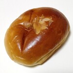 阪急ベーカリー香房 - 料理写真:クリームパン（108円）