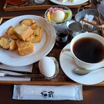 珈琲蔵人 珈蔵 - ブルボンサントス+フレンチトーストモーニング790円
