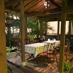 オーベルジュ ド プリマヴェーラ - 愛犬同伴可能な屋根付きテラス席