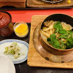 花小梅 - 釜飯“松茸と青銀杏”