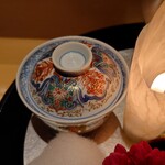 銀座 しのはら - （蓋付きの器）冬瓜の冷やし田楽、上に万願寺唐辛子