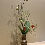すし処 睦月 - 大将自ら生けたお花