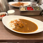 元町チキンカレーのお店 パルフェ - 