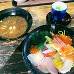 阿波水産 - 海鮮丼定食　¥1880