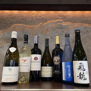 Enjoy carefully selected shochu and sake!