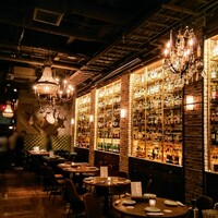 TOKYO Whisky Library - 店内(左手)