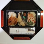 東華軒 - パッケージを紐解くと こんな感じ。