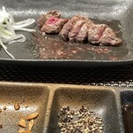 Ginzano Suteki - 肉。胡椒やガーリックチップで。