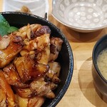 焼鳥居酒屋 代表鳥締役 かいかぶり - 