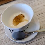 オレガノ - ヨーグルト、キウイソース