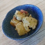 オレガノ - サービスのジャーマンポテト。ホクホクで美味し!