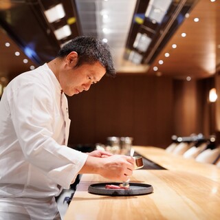 보큐스 인형 국제 요리 콩쿠르 2027 일본 대표 요리사