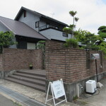 ブリーゼカフェ - おうち向かって右奥