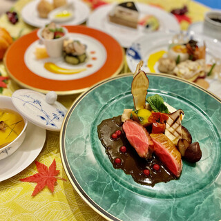 Curry & Pizza Cafe You's Dining_1