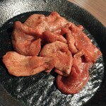 黒毛和牛焼肉 白か黒 - 