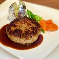 ハンバーグステーキ　デミグラスソース